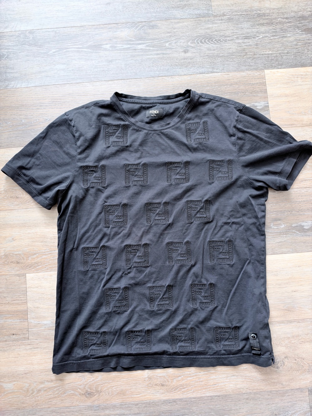 Fendi FF Zucca Embroidered Logo
T-Shirt Black Men's Size L Cotton